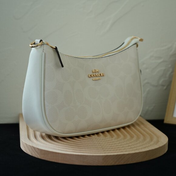 Coach Teri Shoulder Bag In Signature Canvas CA548 - Picture 3 of 8